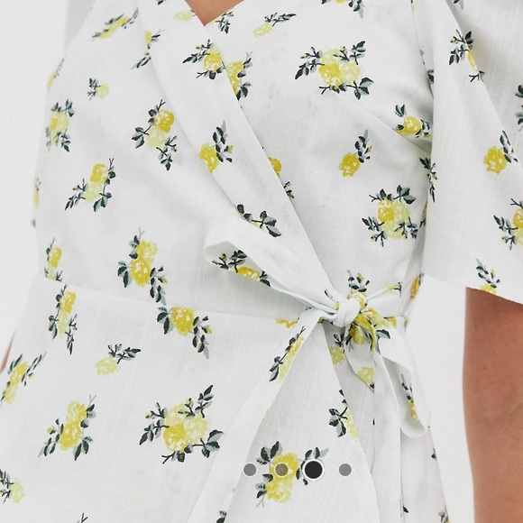 NWT! ASOS🌻Floral wrap Blouse - Picture 2 of 4